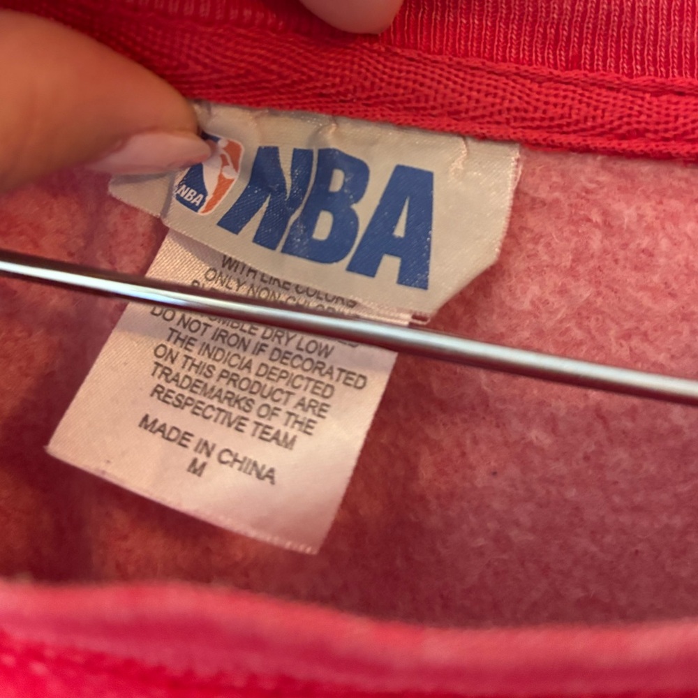 BULLS CREWNECK - Picture 2 of 3